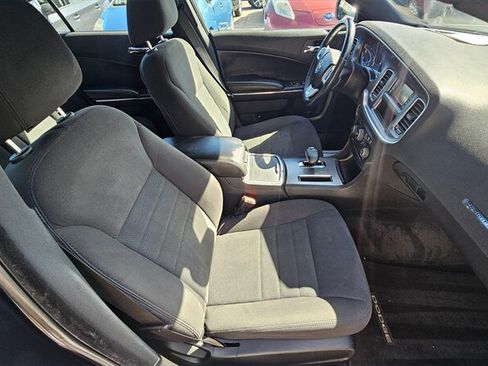 Used 2012 Dodge Charger SE w/ Connectivity Group image 5