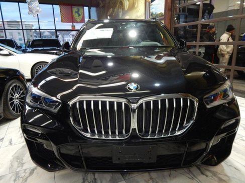 Used 2021 BMW X5 xDrive40i w/ M Sport Package image 2