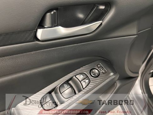 Used 2025 Nissan Altima 2.5 SV FWD image 27