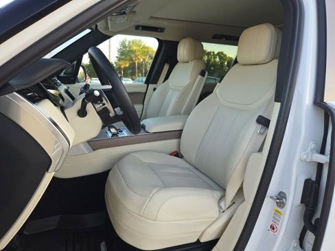 Used 2023 Land Rover Range Rover Long Wheelbase SE image 14