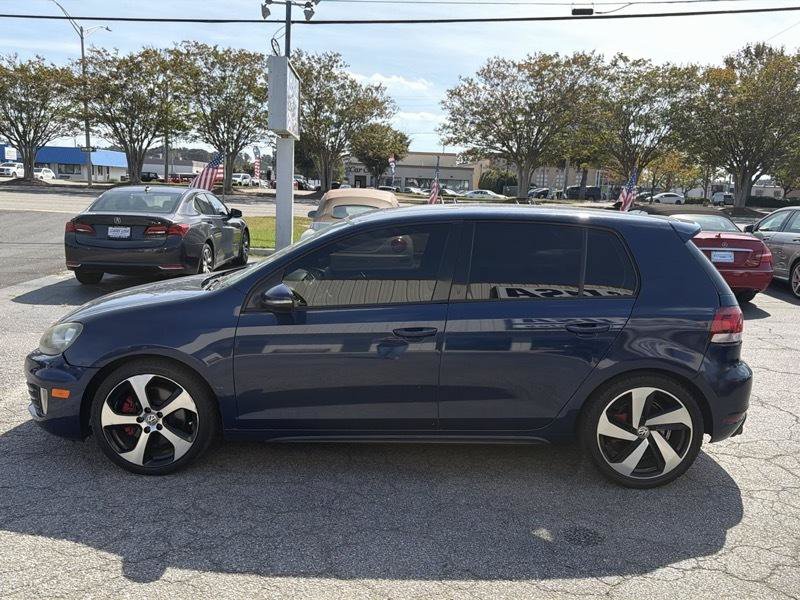 Used 2010 Volkswagen GTI 4-Door FWD image 4