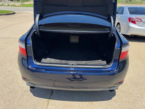 Used 2015 Lexus ES 350 w/ Luxury Package FWD image 19