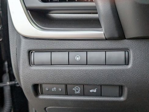 Certified 2025 Nissan Rogue SV w/ SV Premium Package FWD image 23