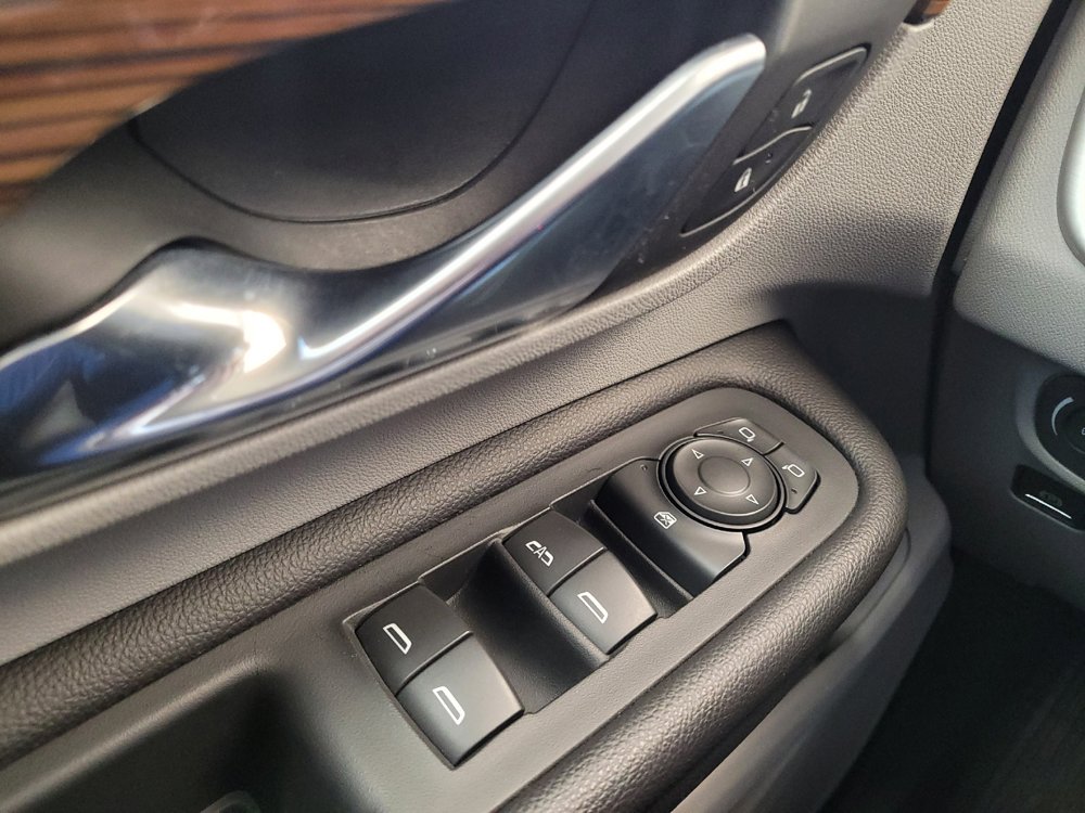 Used 2018 GMC Terrain SLE w/ Driver Convenience Package FWD image 27