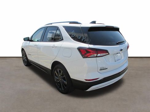 Used 2024 Chevrolet Equinox RS w/ LPO, Floor Liner Package FWD image 5