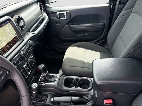 Used 2023 Jeep Wrangler Unlimited w/ Cold Weather Group AWD/4WD image 26