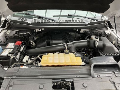 Used 2018 Ford F150 XLT w/ Equipment Group 302A Luxury AWD/4WD image 29