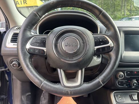 Used 2017 Jeep Compass Latitude w/ Popular Equipment Group FWD image 10