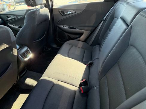 Used 2022 Chevrolet Malibu LT FWD image 4