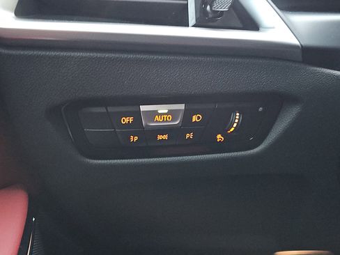 New 2026 BMW 330i Sedan w/ M Sport Package image 27