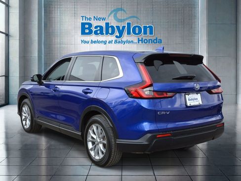 Used 2023 Honda CR-V EX image 3