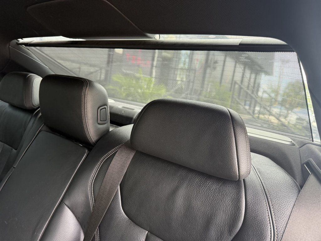 Used 2019 BMW 740i w/ M Sport Package RWD image 15