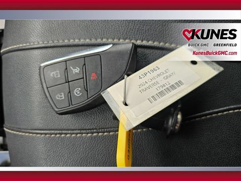 Used 2024 Chevrolet Traverse LT AWD/4WD image 18