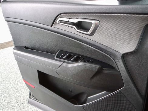 Used 2023 Kia Sportage LX FWD image 21