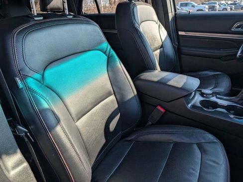 Used 2016 Ford Explorer Sport image 25
