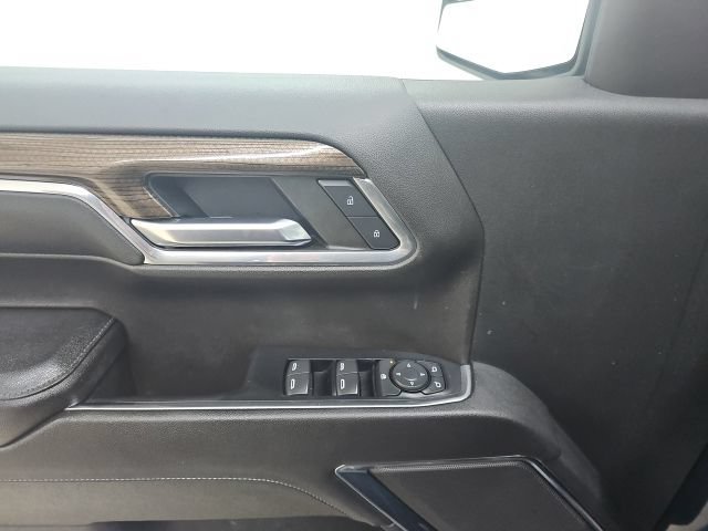 Used 2023 Chevrolet Silverado 1500 LT AWD/4WD image 25