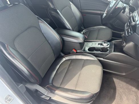 Certified 2025 Ford Escape ST-Line Select AWD/4WD image 16