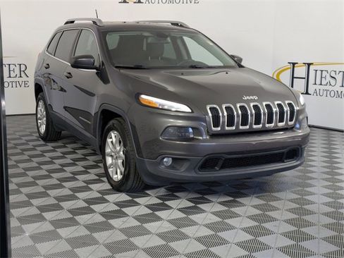 Used 2015 Jeep Cherokee Latitude w/ Cold Weather Group image 2