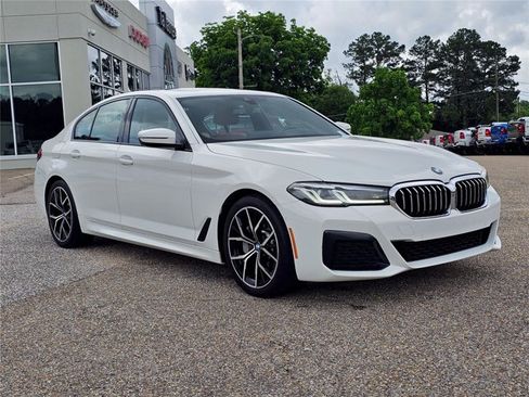 Used 2021 BMW 530i xDrive AWD/4WD image 10