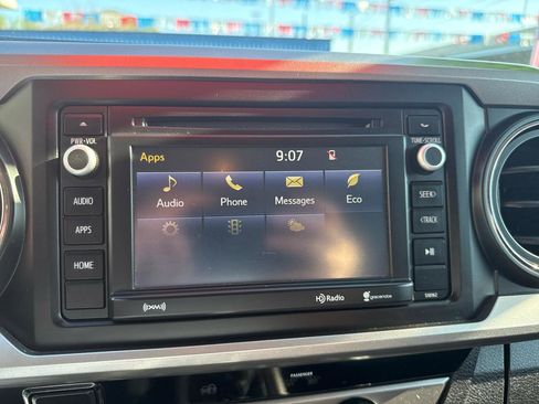 Used 2016 Toyota Tacoma SR5 w/ SR5 Appearance Package (SN) image 19