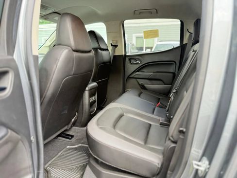 Used 2022 GMC Canyon AT4 w/ Driver Alert Package AWD/4WD image 12