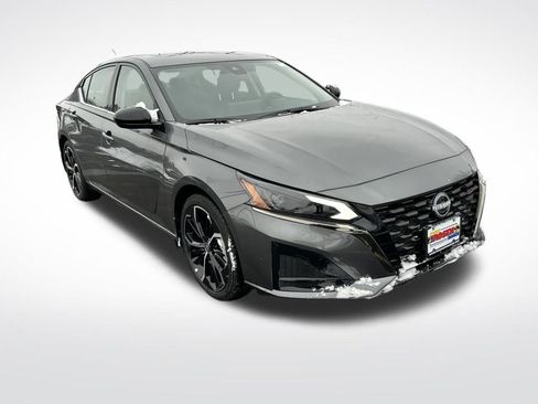 New 2025 Nissan Altima 2.5 SR w/ SR Premium Package image 7