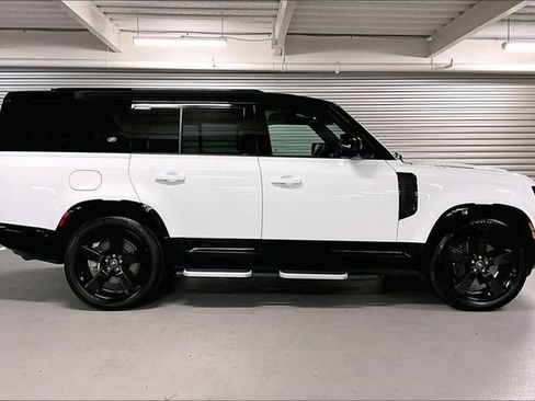 Certified 2024 Land Rover Defender 130 X-Dynamic SE AWD/4WD image 14
