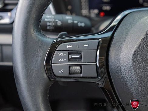 Used 2025 Honda Pilot Elite image 29