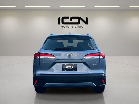 Used 2024 Toyota Corolla Cross LE image 6