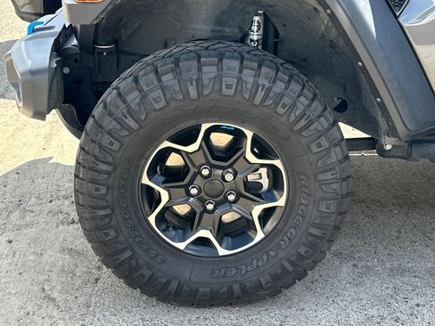 Used 2022 Jeep Wrangler Unlimited Rubicon 4xe image 9