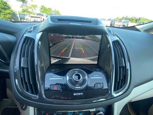 Used 2015 Ford C-MAX SEL w/ Equipment Group 302A FWD image 15