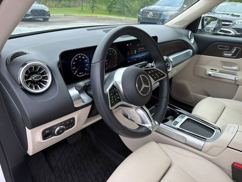 Used 2026 Mercedes-Benz GLB 250 image 17
