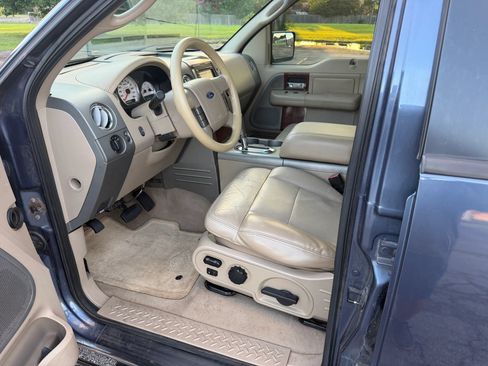Used 2006 Ford F150 Lariat RWD image 4
