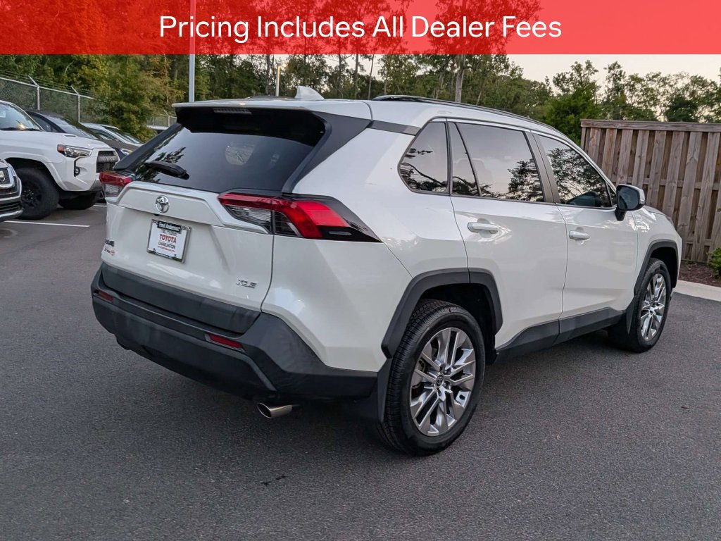 Certified 2021 Toyota RAV4 XLE Premium FWD image 5
