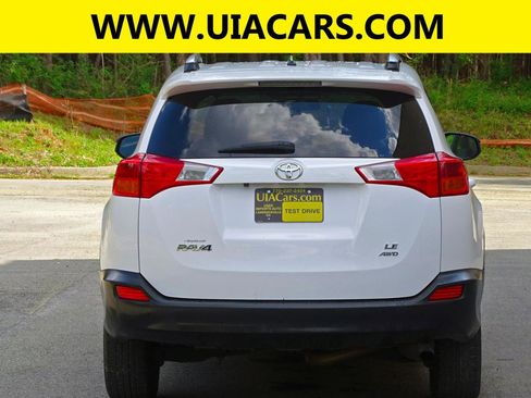 Used 2013 Toyota RAV4 LE image 9