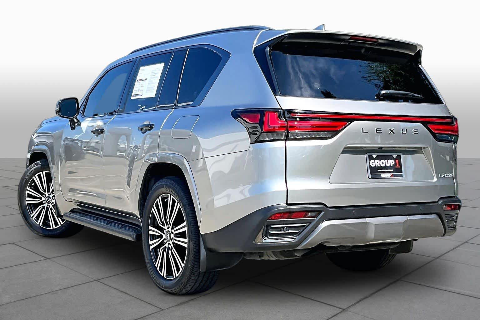Used 2023 Lexus LX 600 4WD w/ Appearance Package image 10