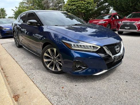 Used 2023 Nissan Maxima Platinum w/ Sport Mat Group FWD image 3