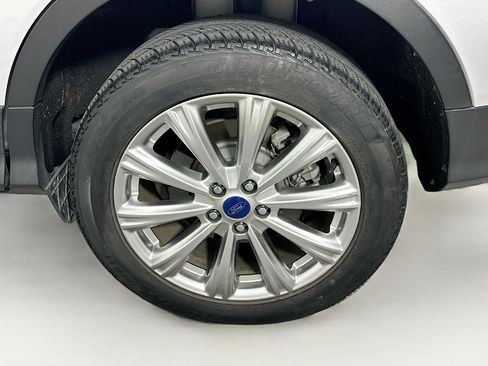 Used 2018 Ford Escape Titanium w/ Ford Safe & Smart Package image 11