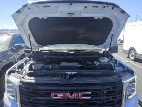 Used 2023 GMC Sierra 2500 Pro w/ Convenience Package AWD/4WD image 12