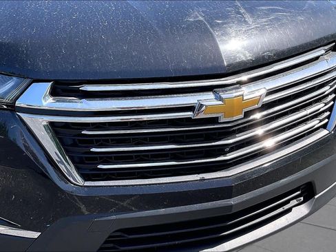 Used 2023 Chevrolet Traverse LT w/ LT Premium Package FWD image 30