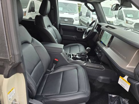 New 2026 Ford Bronco Outer Banks AWD/4WD image 11