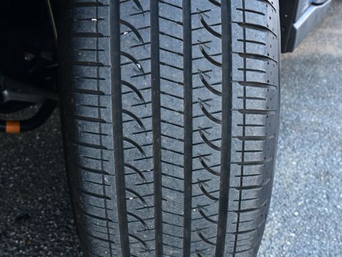 Certified 2025 Subaru Outback Premium image 12