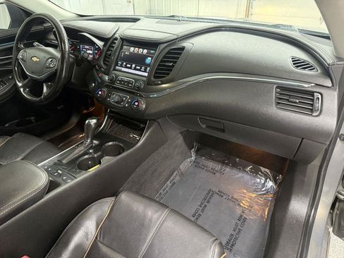 Used 2019 Chevrolet Impala Premier FWD image 34