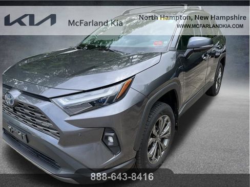 Used 2022 Toyota RAV4 Limited AWD/4WD image 1