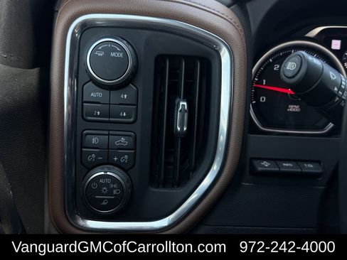 Used 2022 Chevrolet Silverado 1500 High Country w/ Technology Package AWD/4WD image 28