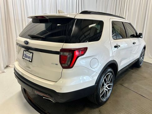 Used 2016 Ford Explorer Sport AWD/4WD image 31