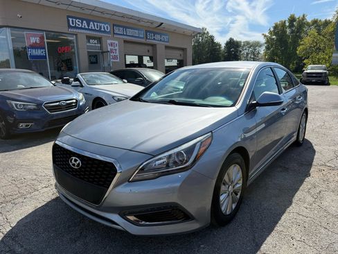 Used 2016 Hyundai Sonata SE image 2