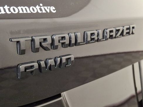 Used 2022 Chevrolet TrailBlazer RS AWD/4WD image 29