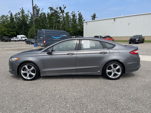 Used 2013 Ford Fusion SE FWD image 7