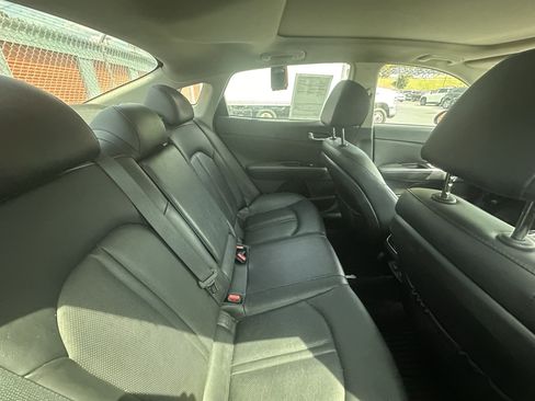 Used 2018 Kia Optima SX FWD image 11
